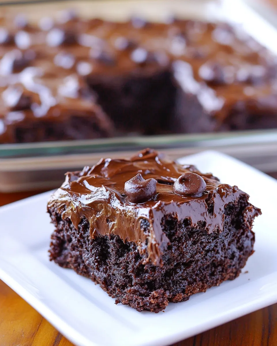 Easy Chocolate Poke Cake Recipe picture